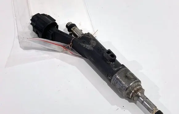 Peugeot 308 SW Fuel injectors set 9822715980