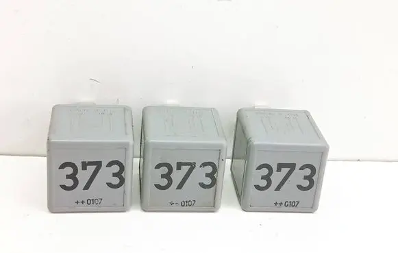 Audi A6 S6 C5 4B Other relay 8D0951253A