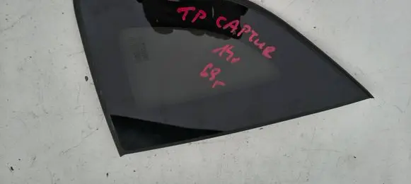 Renault Captur Rear side window 
