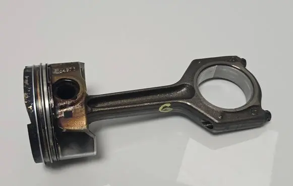 BMW 3 E92 E93 Piston with connecting rod 8497B