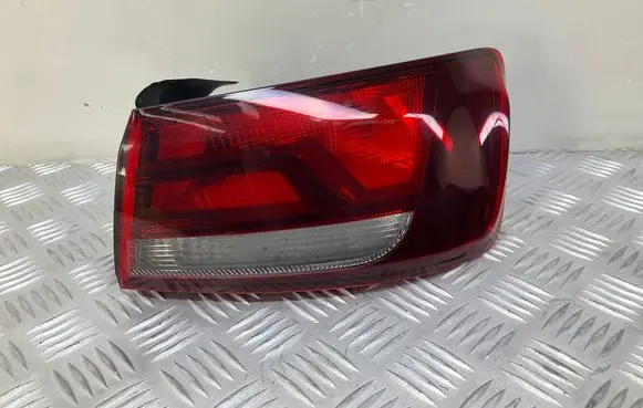 Rear/tail lights