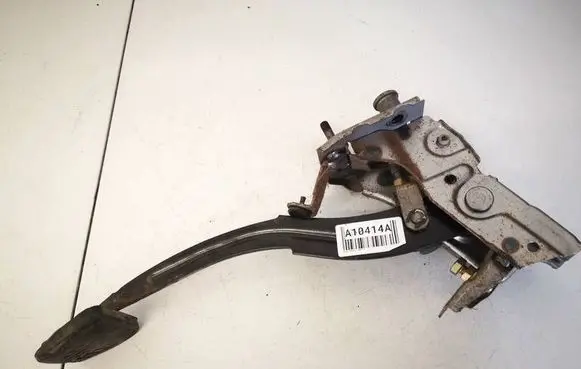 Mazda Premacy Brake pedal