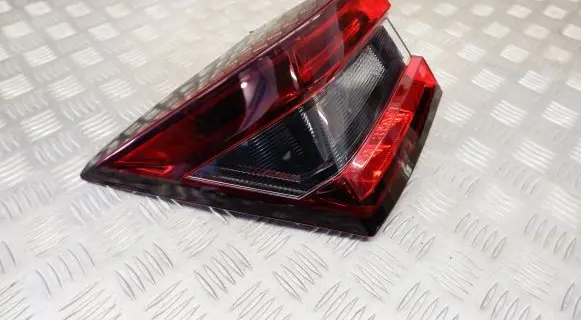 Nissan Juke II F16 Rear/tail lights 265556PA1A
