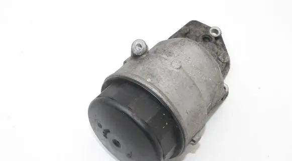 Mercedes-Benz C W204 Oil filter cover A6421800010
