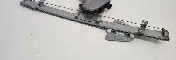 Mitsubishi Pajero Front door window regulator with motor MR436859 0620200630