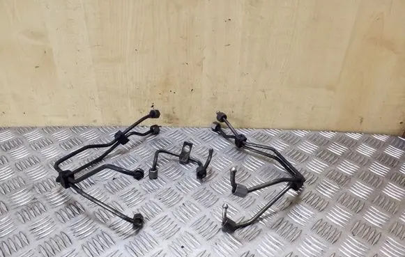 Peugeot 3008 I Fuel injector supply line/pipe 