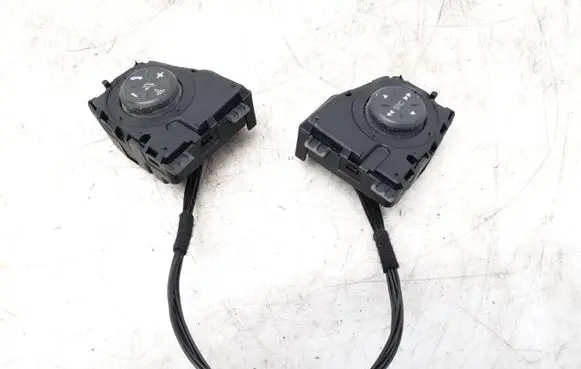 Alfa Romeo 159 Steering wheel buttons/switches 86250212093
