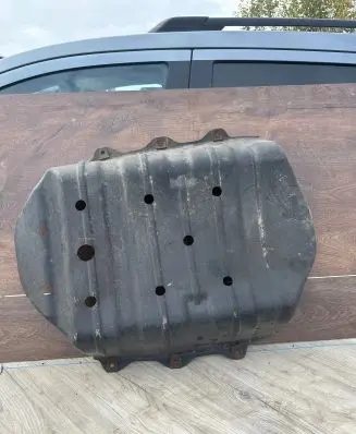 Nissan Terrano Engine splash shield/under tray 172857F600