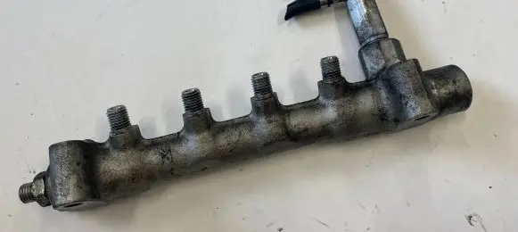 Opel Astra H Fuel main line pipe