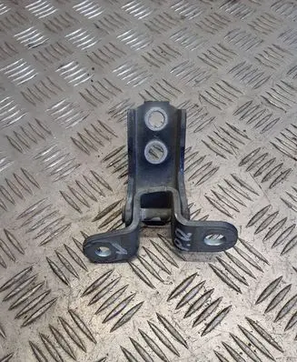 Toyota Avensis T270 Front door upper hinge