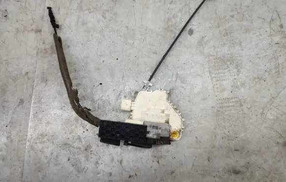 Porsche Panamera (970) Front door lock 8J1837015D