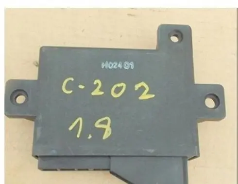 Mercedes-Benz C W202 Wing mirror control module 2028204026