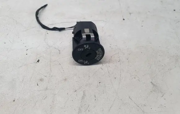 BMW 1 E81 E87 Passenger airbag on/off switch 6131697464301 697464301