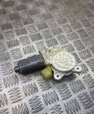 Mercedes-Benz E W211 Front door window regulator motor A2118203042