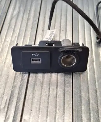 Ford Fusion II USB socket connector HG9T14G332AB
