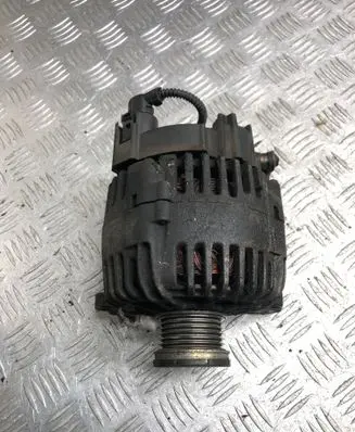 Volkswagen Golf Plus Generator/alternator 03C903023G