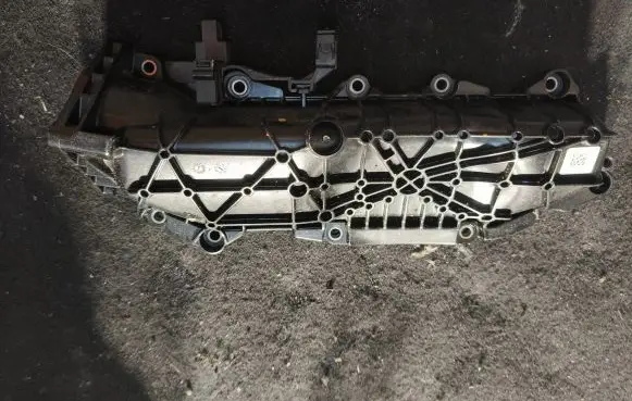 Porsche Cayenne (9Y0 9Y3) Intake manifold 06m13327p