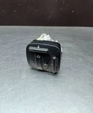 Mercedes-Benz E W211 Seat control switch 2118000878