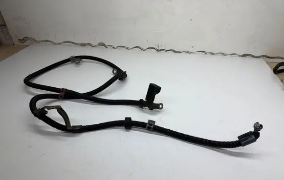 Mercedes-Benz C W204 Positive cable (battery) A2044402713