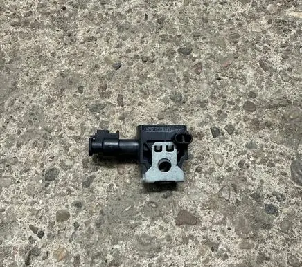 BMW 5 F10 F11 Airbag deployment crash/impact sensor 9224177 07608 120802