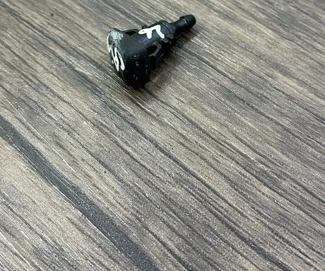 KIA Sportage Windshield washer spray nozzle 