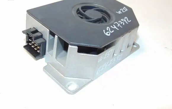 Mercedes-Benz R W251 Sound amplifier A2118705189