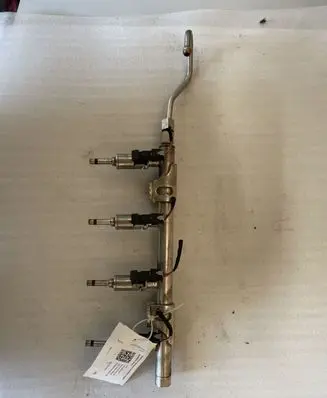 Audi A4 S4 B9 Fuel injectors set 04E133320D