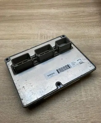 Volvo S40 Engine control unit/module ECU 30743371