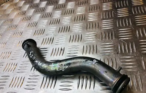Honda Insight Engine coolant pipe/hose