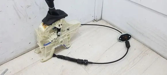 KIA Venga Gear shifter/selector 14112