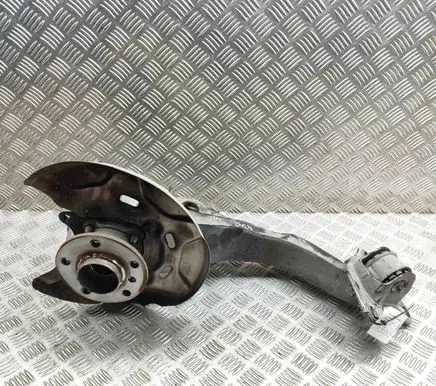 BMW X1 F48 F49 Rear wheel hub 6799740 6898964