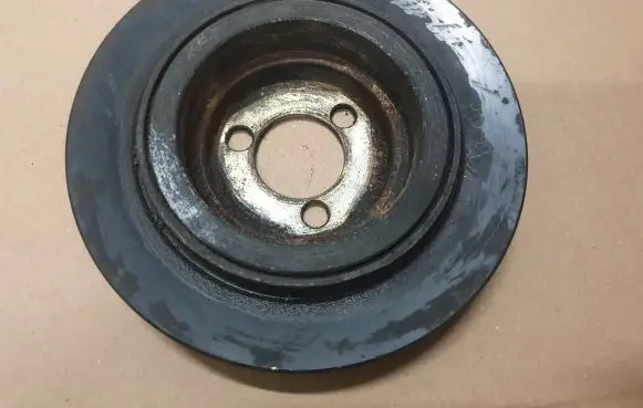 Volkswagen PASSAT B3 Water pump pulley 027121028