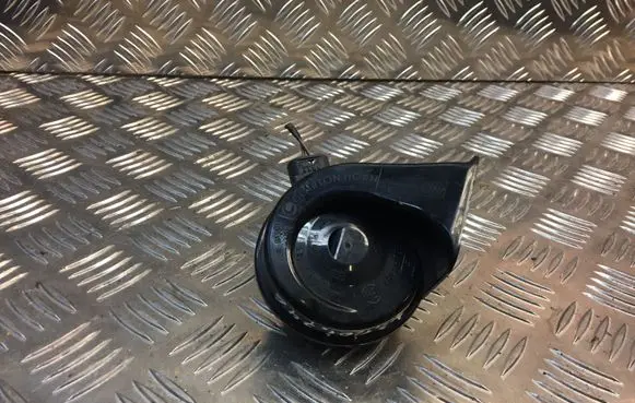 BMW 1 E82 E88 Horn signal