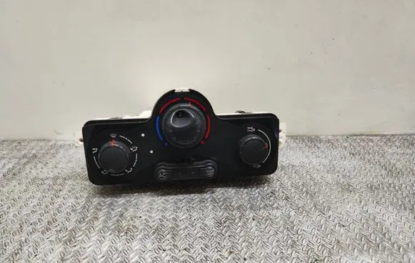 Renault Clio III Climate control unit 69590001 J77AC 030967W