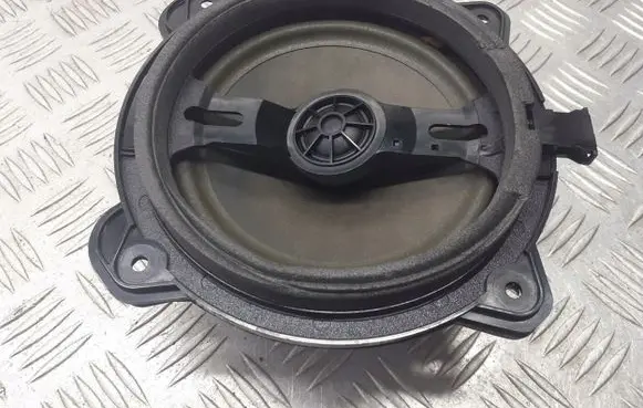 Audi A3 S3 8P Front door speaker 8H0035411