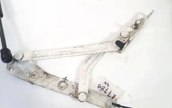 Ford Focus Tailgate/trunk/boot hinge ys41f42701aa