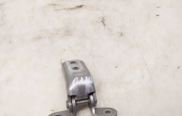 Toyota RAV 4 (XA50) Front door upper hinge