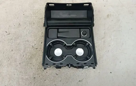Mercedes-Benz GL X166 Cup holder front 136881