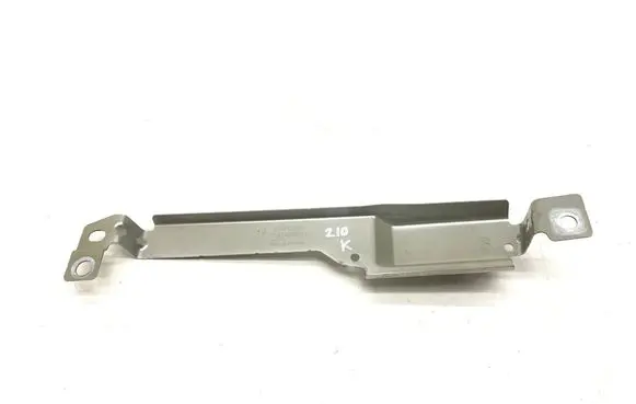 Volvo XC60 Fender mounting bracket 31424580