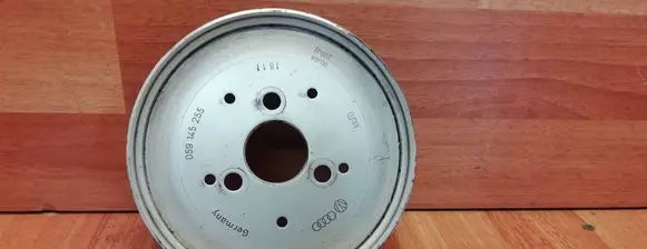 Audi A6 Allroad C5 Power steering pump pulley 059145255