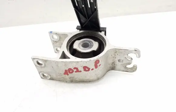 Mercedes-Benz CLA C117 X117 W117 Front wishbone bush A2465462843