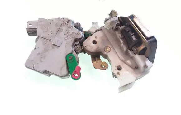 Nissan Terrano Rear door lock