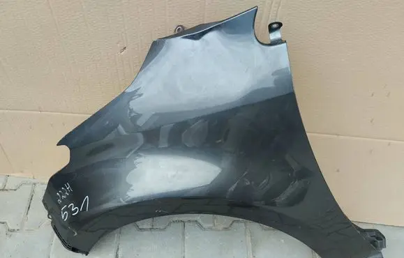 Toyota Yaris XP210 Fender BLOTNIKYARISIVLEWY