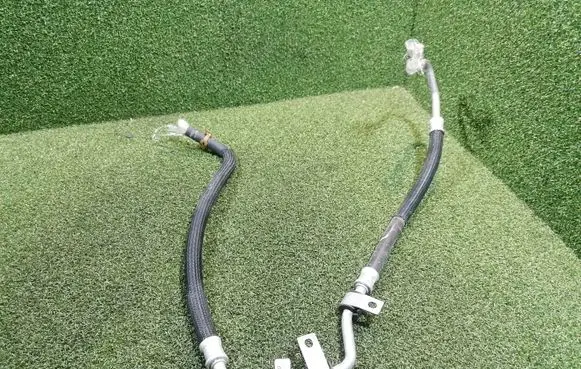 Power steering hose/pipe/line