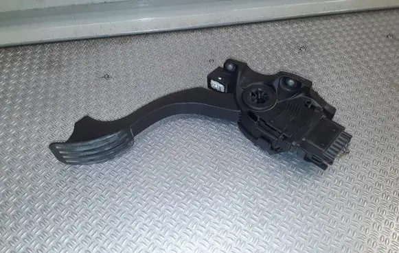 Ford Mondeo MK IV Accelerator throttle pedal 6G929F836NC 6PV00922008