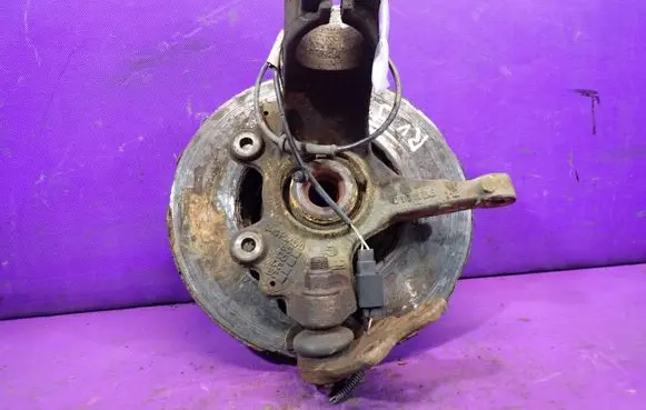 Ford Focus C-MAX Front wheel hub spindle knuckle