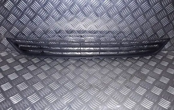 Ford Fiesta Front grill C1BB17K945A