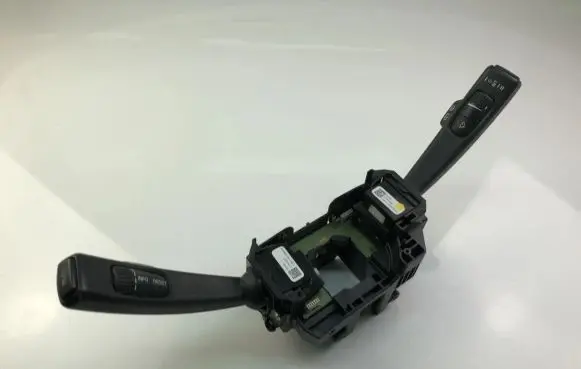 Volvo V60 Indicator stalk 31334644