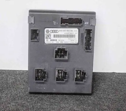 Audi A7 S7 4G Central body control module F005V01182 4H0907063E