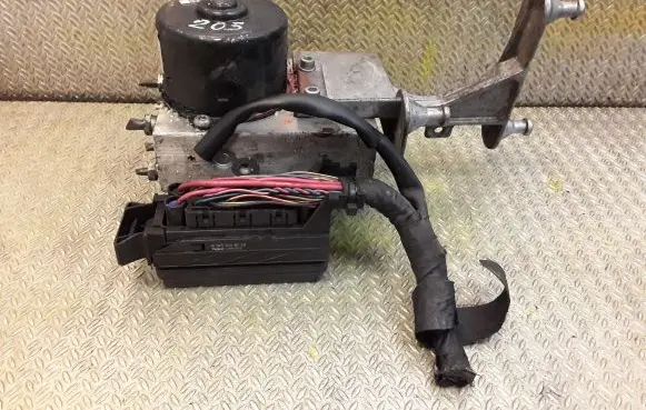 Mercedes-Benz C W203 ABS Pump 0325459132 0044312912